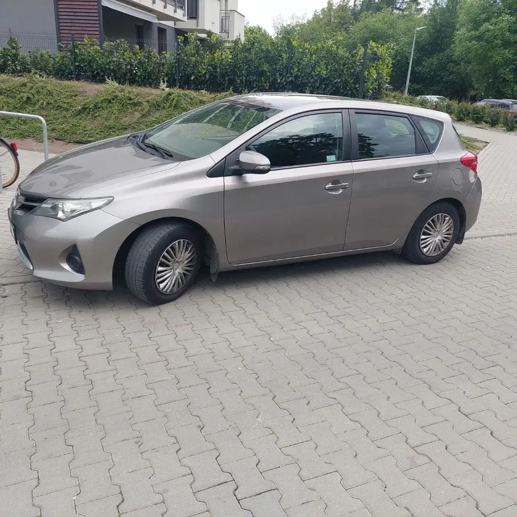Zdjęcie: 2015 Toyota Auris