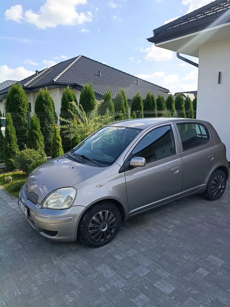 Zdjęcie: 2003 Toyota Yaris