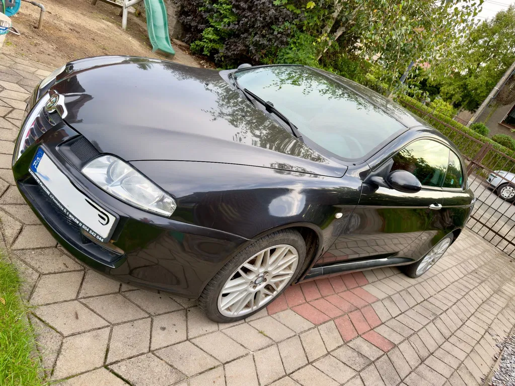 Zdjęcie: 2005 Alfa Romeo GT