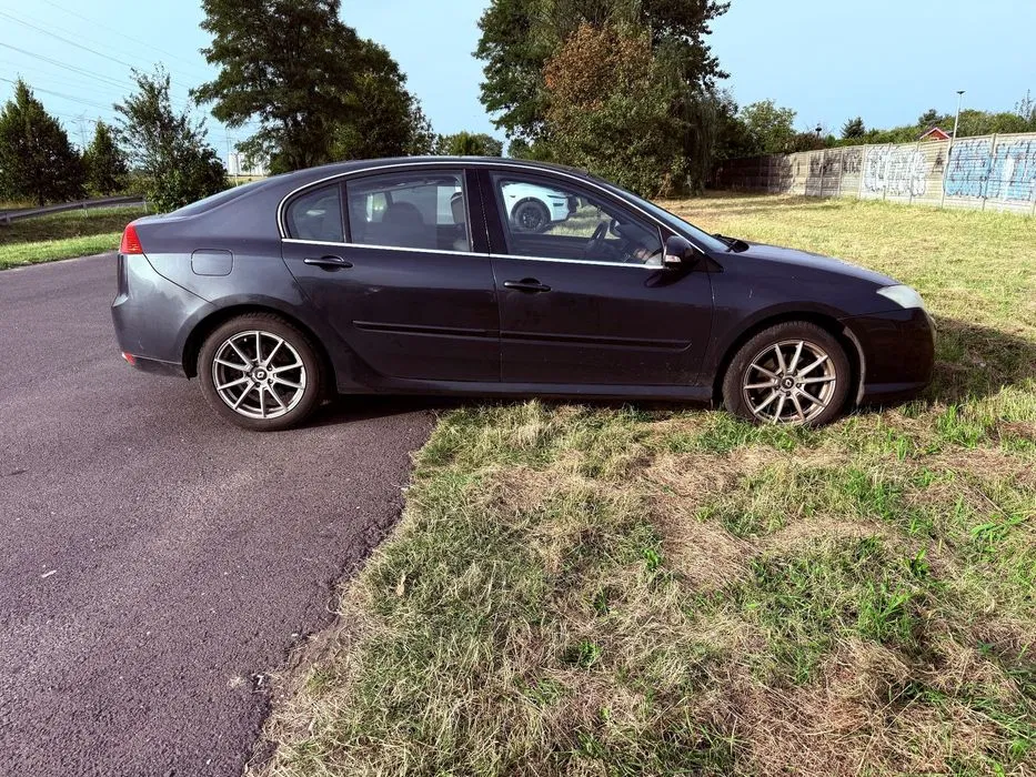 Zdjęcie: 2009 Renault Laguna