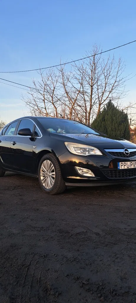 Zdjęcie: 2011 Opel Astra