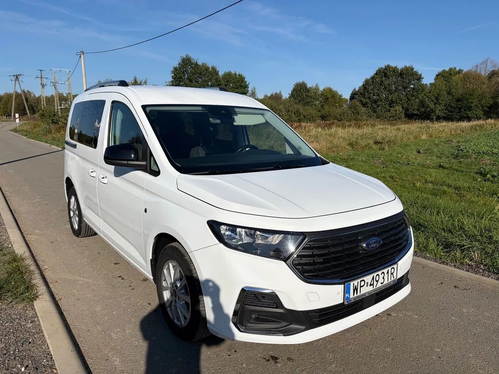 Zdjęcie: 2022 Ford Tourneo Connect