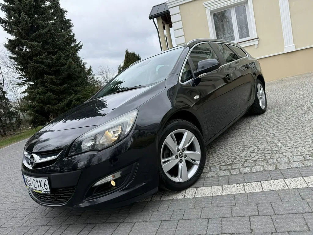 Zdjęcie: 2014 Opel Astra