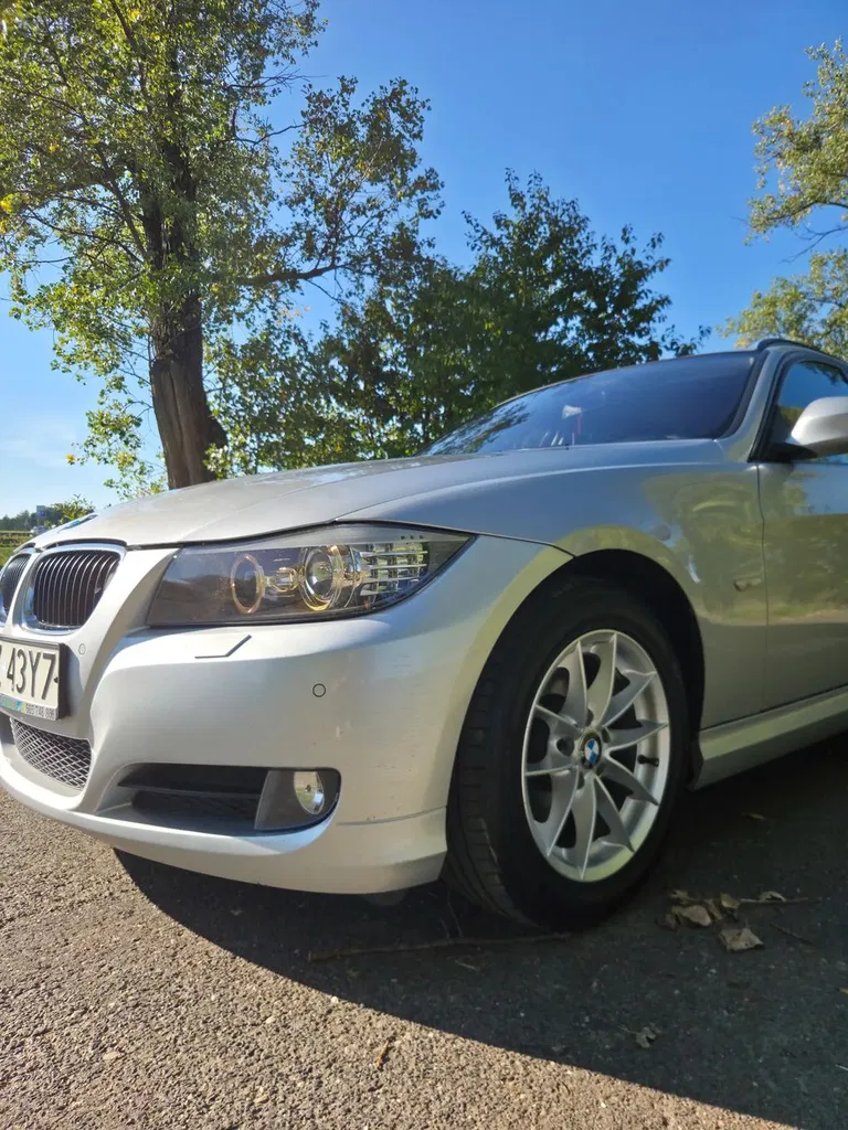Zdjęcie: 2011 BMW Seria 3