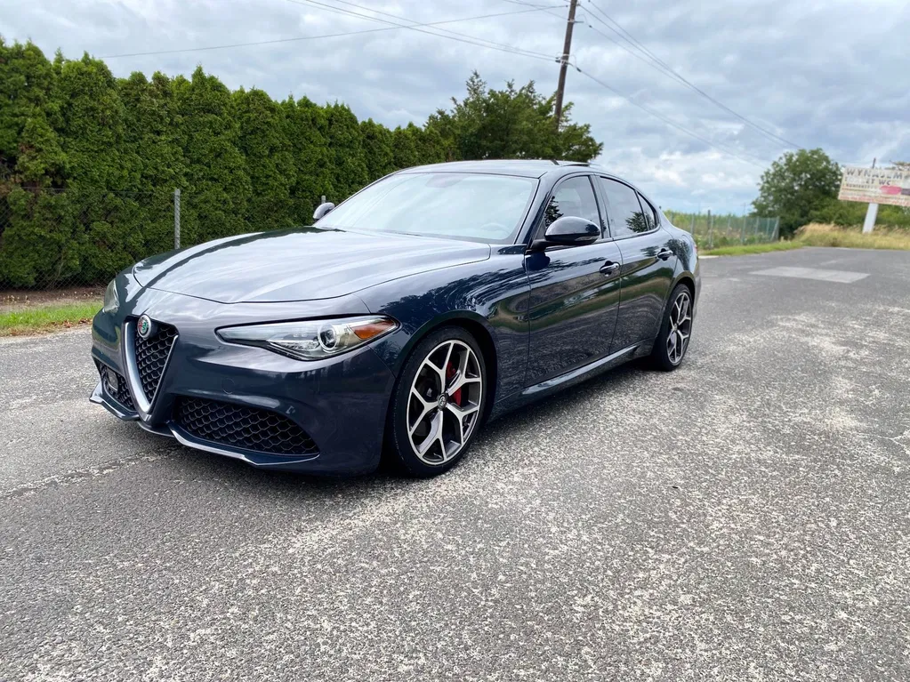 Zdjęcie: 2019 Alfa Romeo Giulia