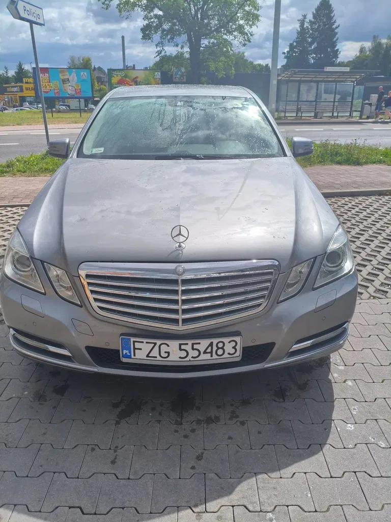 Zdjęcie: 2010 Mercedes-Benz E Klasa