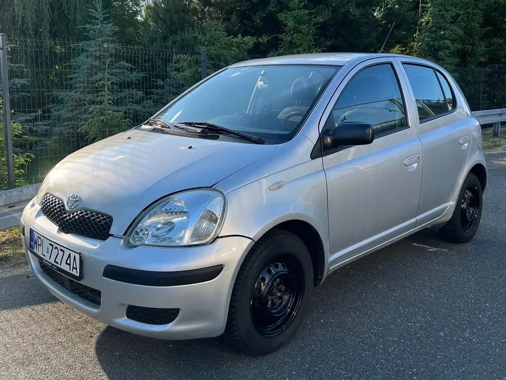 Zdjęcie: 2004 Toyota Yaris
