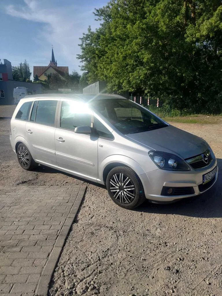 Zdjęcie: 2005 Opel Zafira