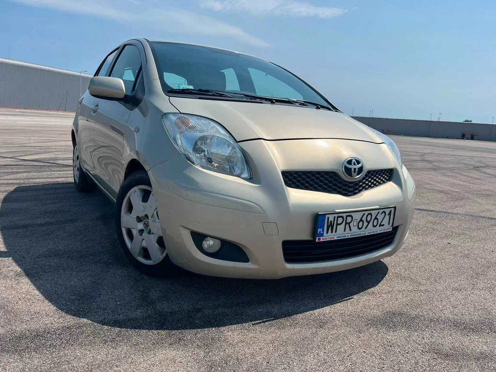 Zdjęcie: 2011 Toyota Yaris