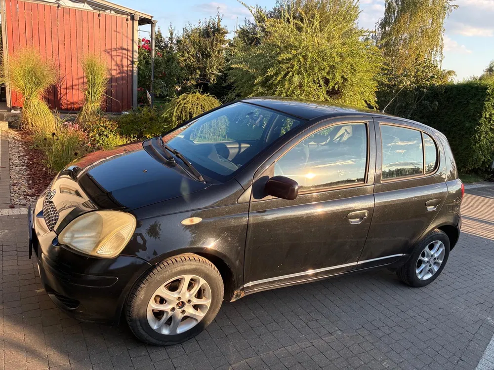Zdjęcie: 2004 Toyota Yaris