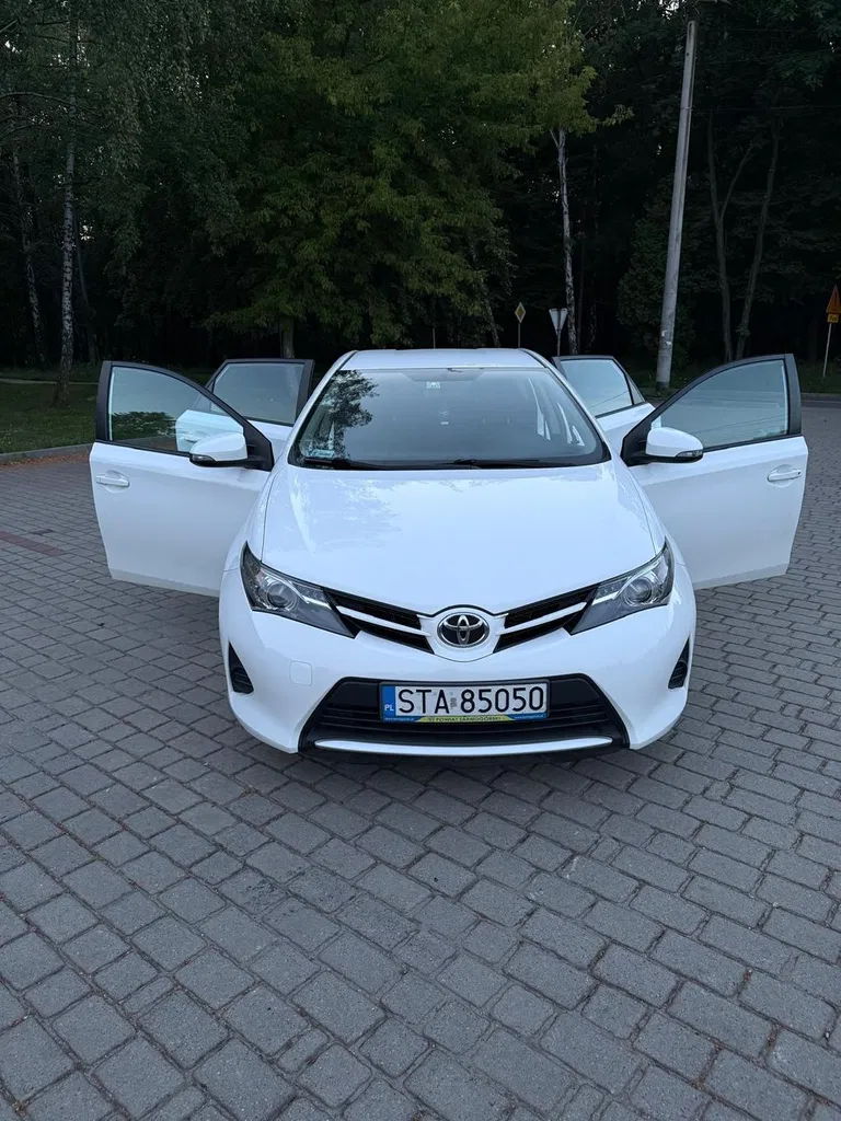Zdjęcie: 2014 Toyota Auris