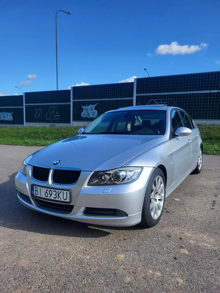Zdjęcie: 2005 BMW Seria 3