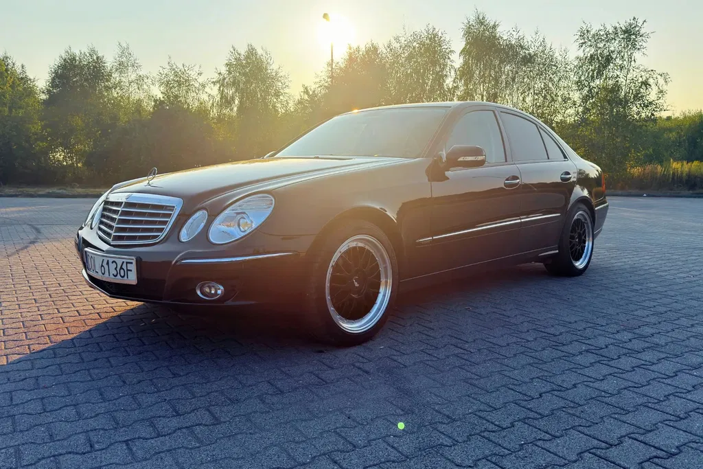 Zdjęcie: 2008 Mercedes-Benz E Klasa