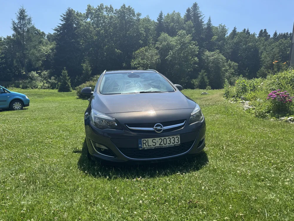 Zdjęcie: 2013 Opel Astra