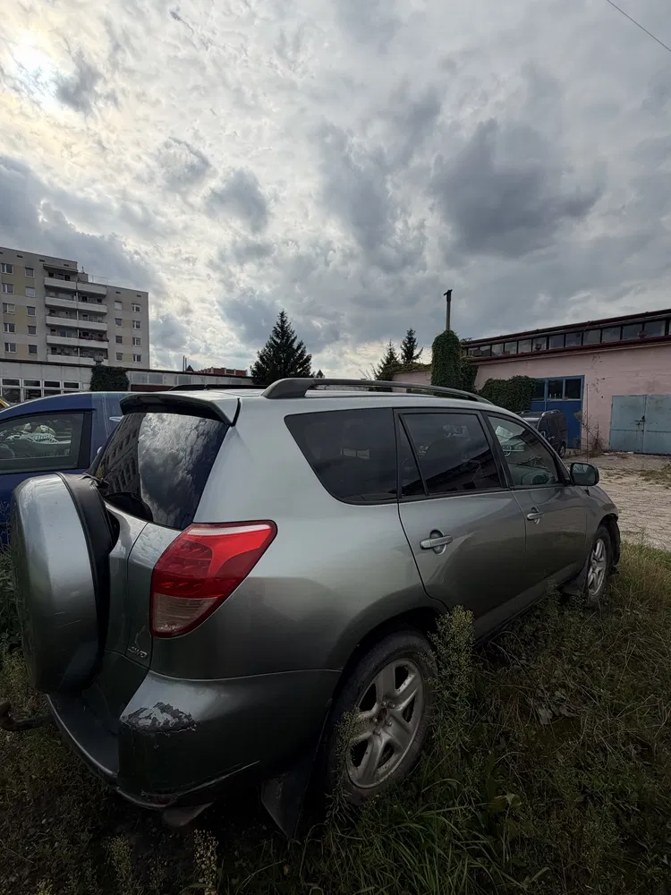 Zdjęcie: 2006 Toyota RAV-4