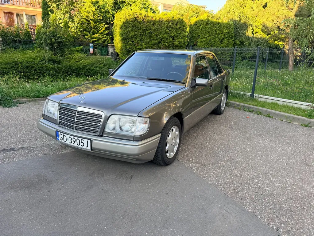 Zdjęcie: 1992 Mercedes-Benz W124