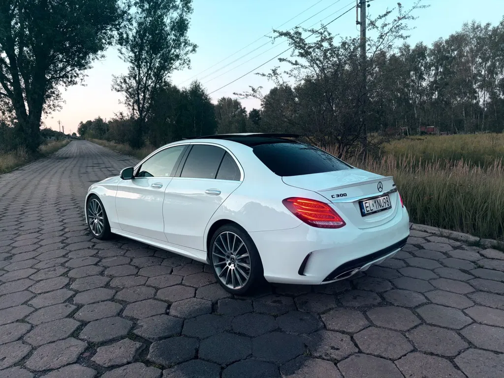 Zdjęcie: 2017 Mercedes-Benz C Klasa