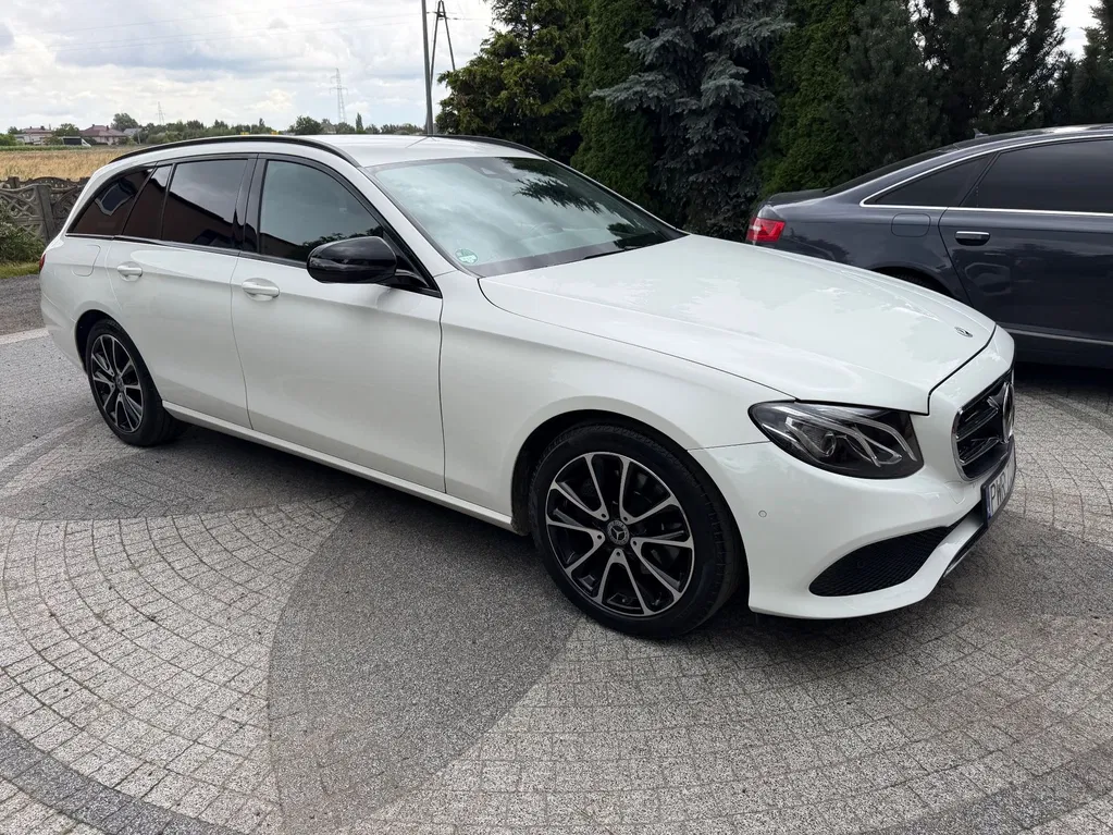 Zdjęcie: 2017 Mercedes-Benz E Klasa
