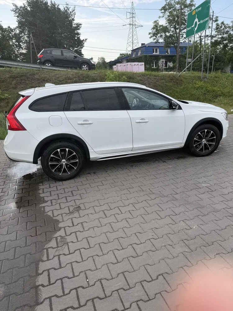 Zdjęcie: 2017 Volvo V60 Cross Country
