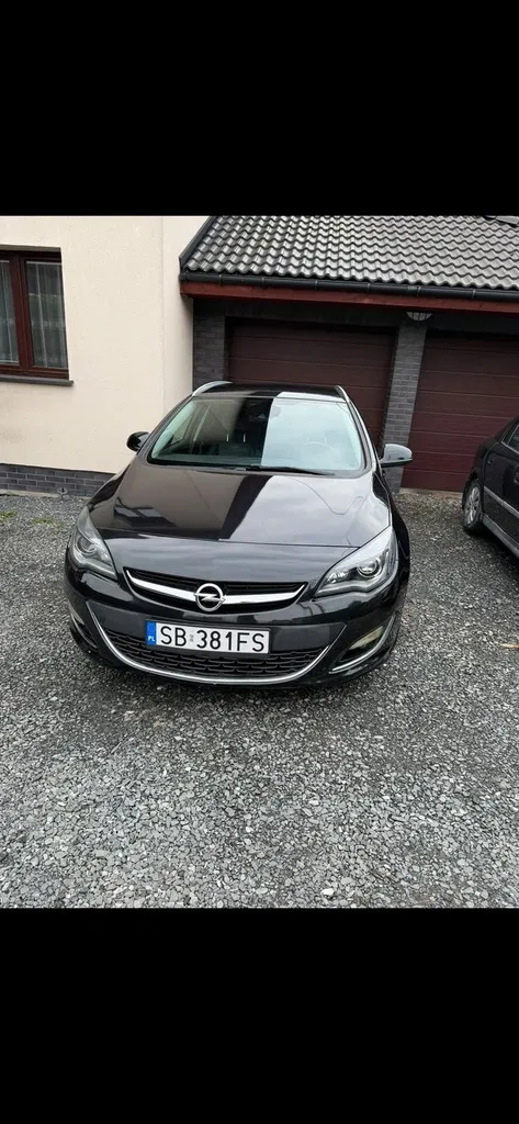 Zdjęcie: 2013 Opel Astra
