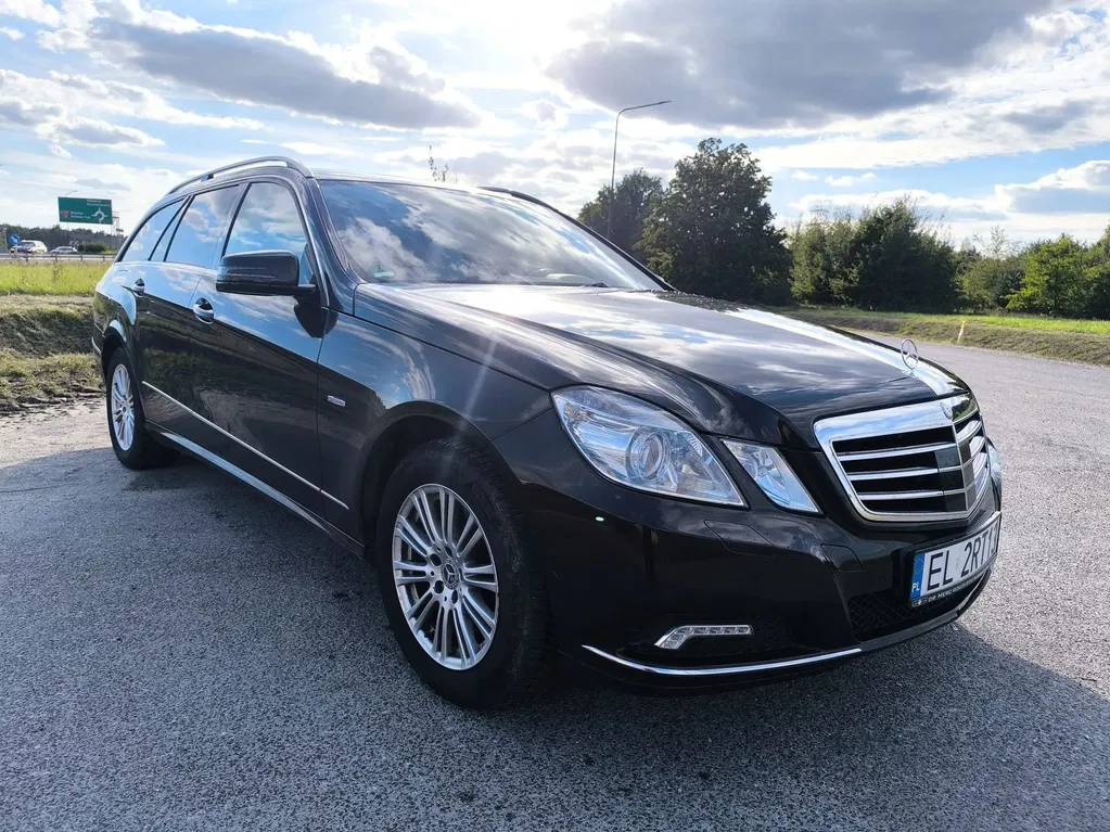 Zdjęcie: 2010 Mercedes-Benz E Klasa