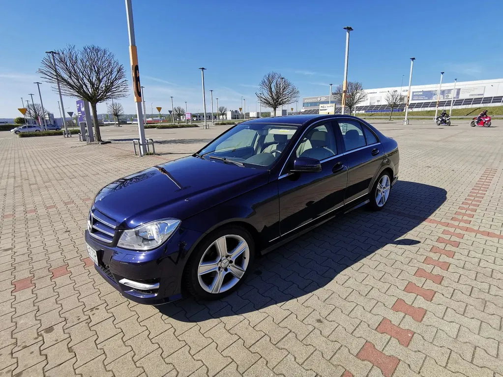 Zdjęcie: 2011 Mercedes-Benz C Klasa