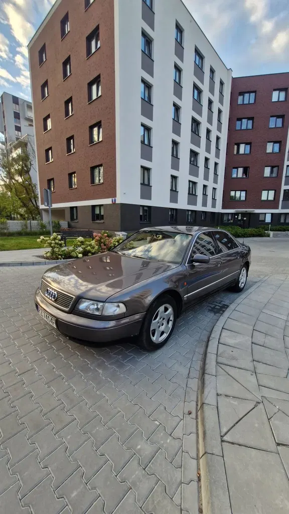 Zdjęcie: 1996 Audi A8