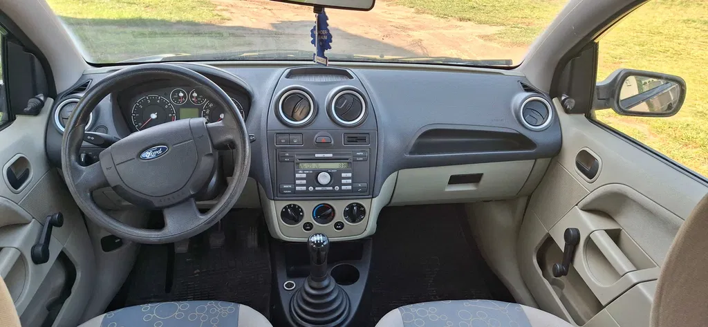 Zdjęcie: 2006 Ford Fiesta