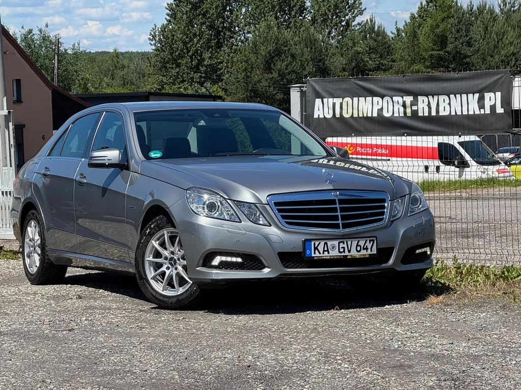 Zdjęcie: 2009 Mercedes-Benz E Klasa