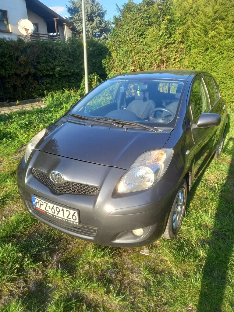 Zdjęcie: 2010 Toyota Yaris