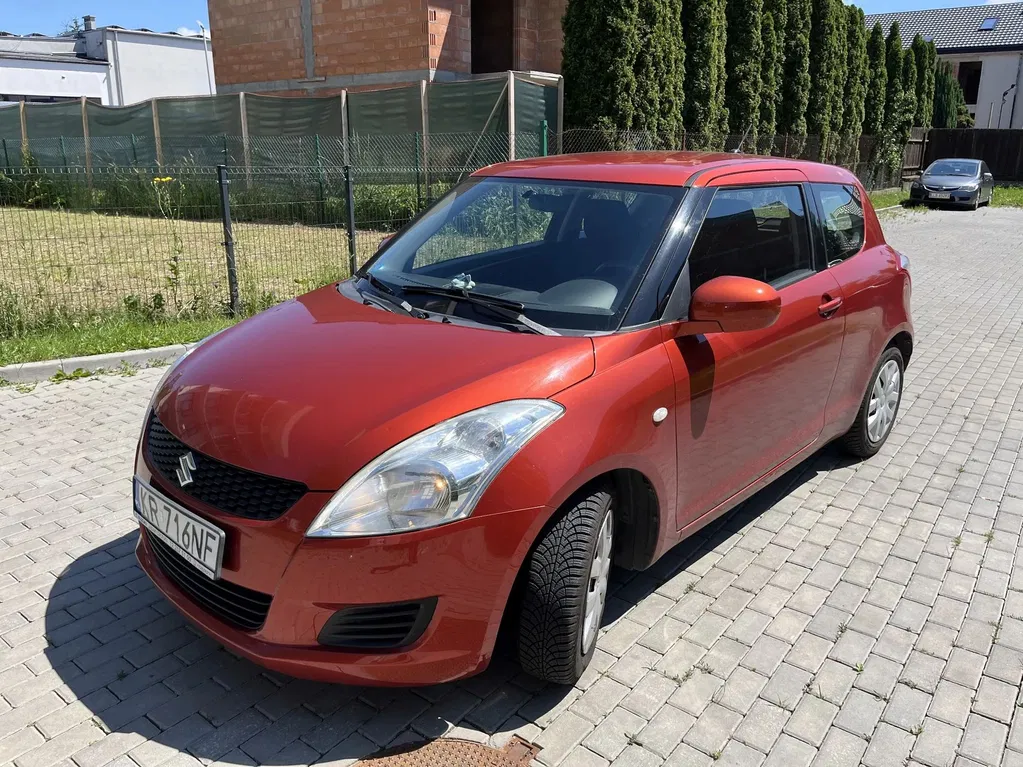 Zdjęcie: 2010 Suzuki Swift