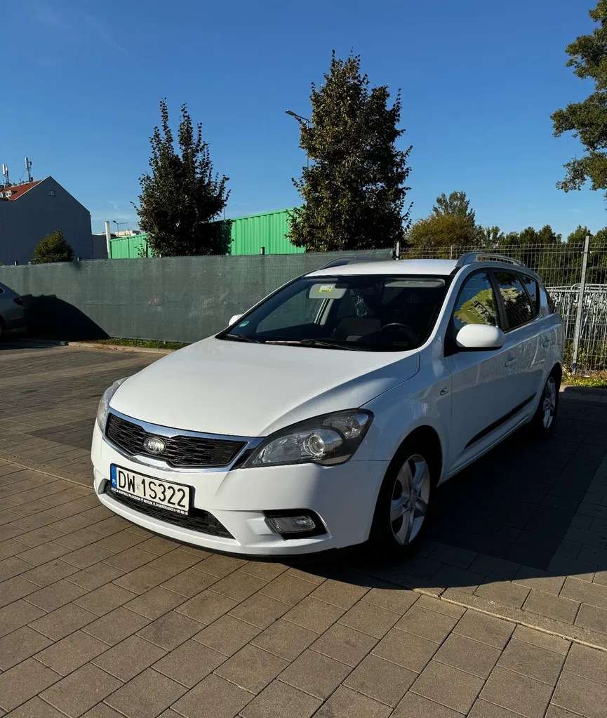 Zdjęcie: 2012 Kia Cee'd