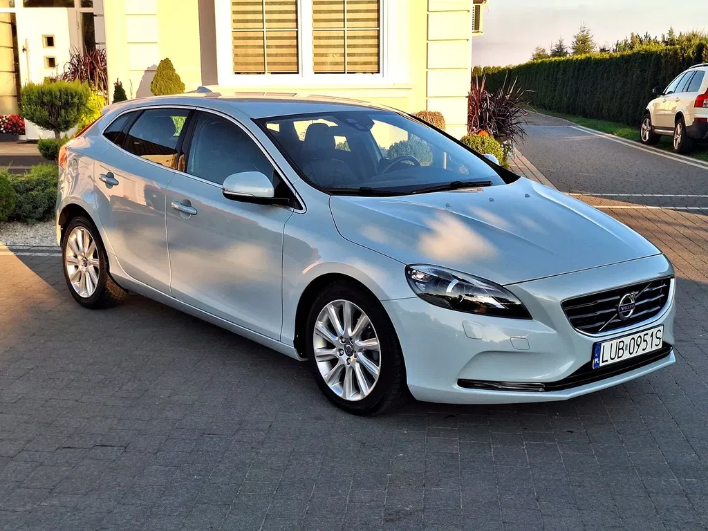 Zdjęcie: 2012 Volvo V40