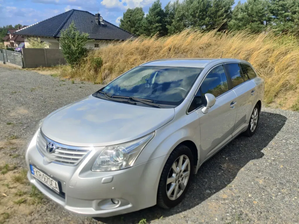 Zdjęcie: 2010 Toyota Avensis