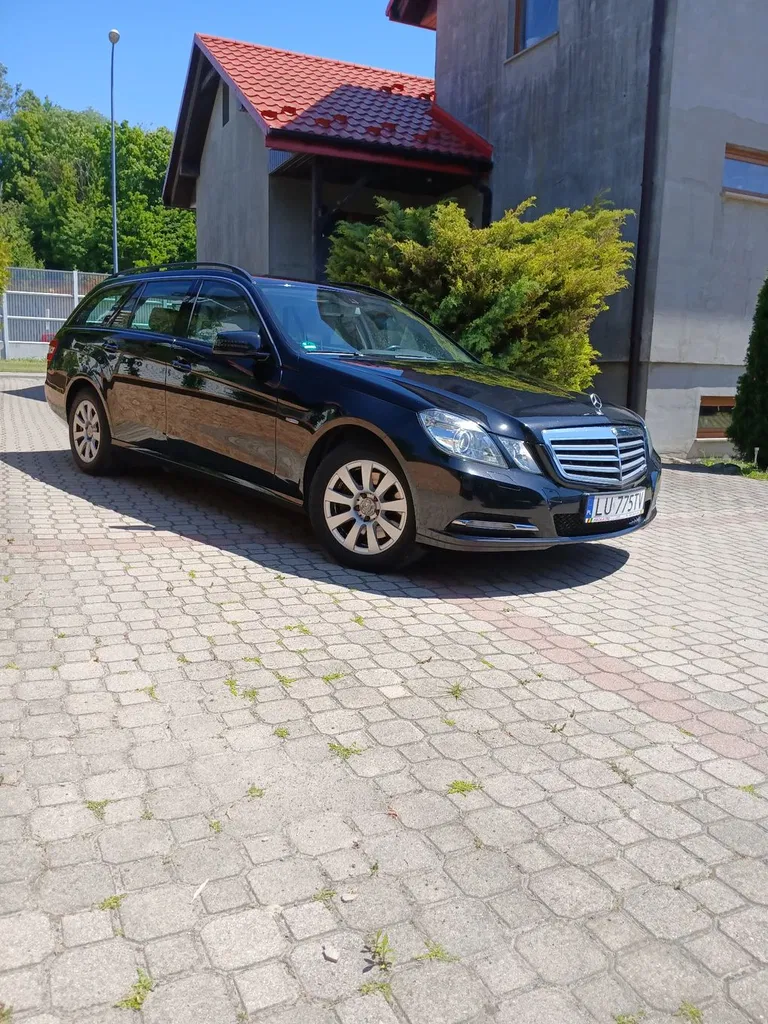 Zdjęcie: 2012 Mercedes-Benz E Klasa