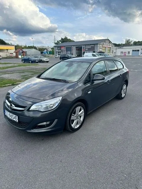 Zdjęcie: 2013 Opel Astra