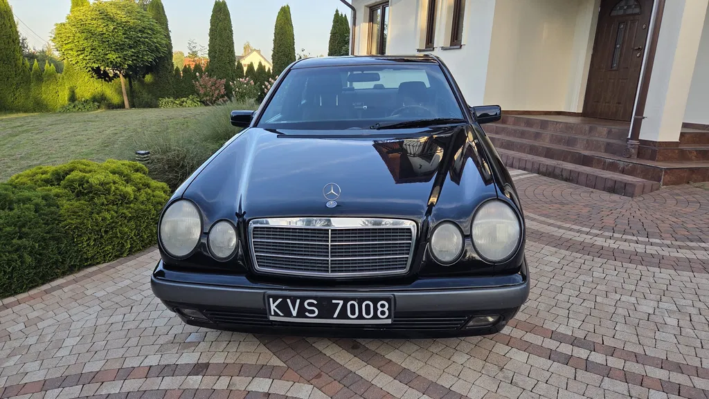 Zdjęcie: 1997 Mercedes-Benz E Klasa