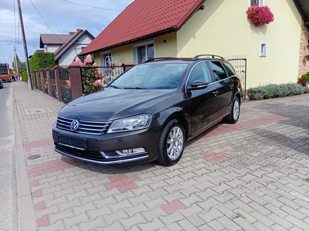 Zdjęcie: 2011 Volkswagen Passat