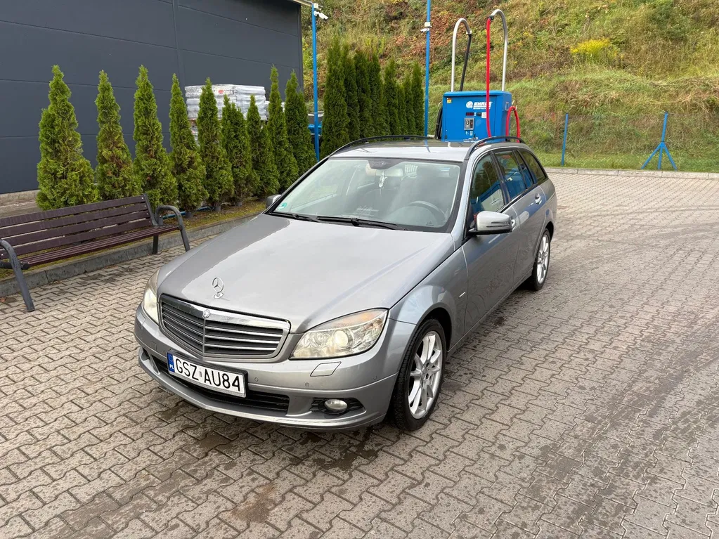 Zdjęcie: 2010 Mercedes-Benz C Klasa