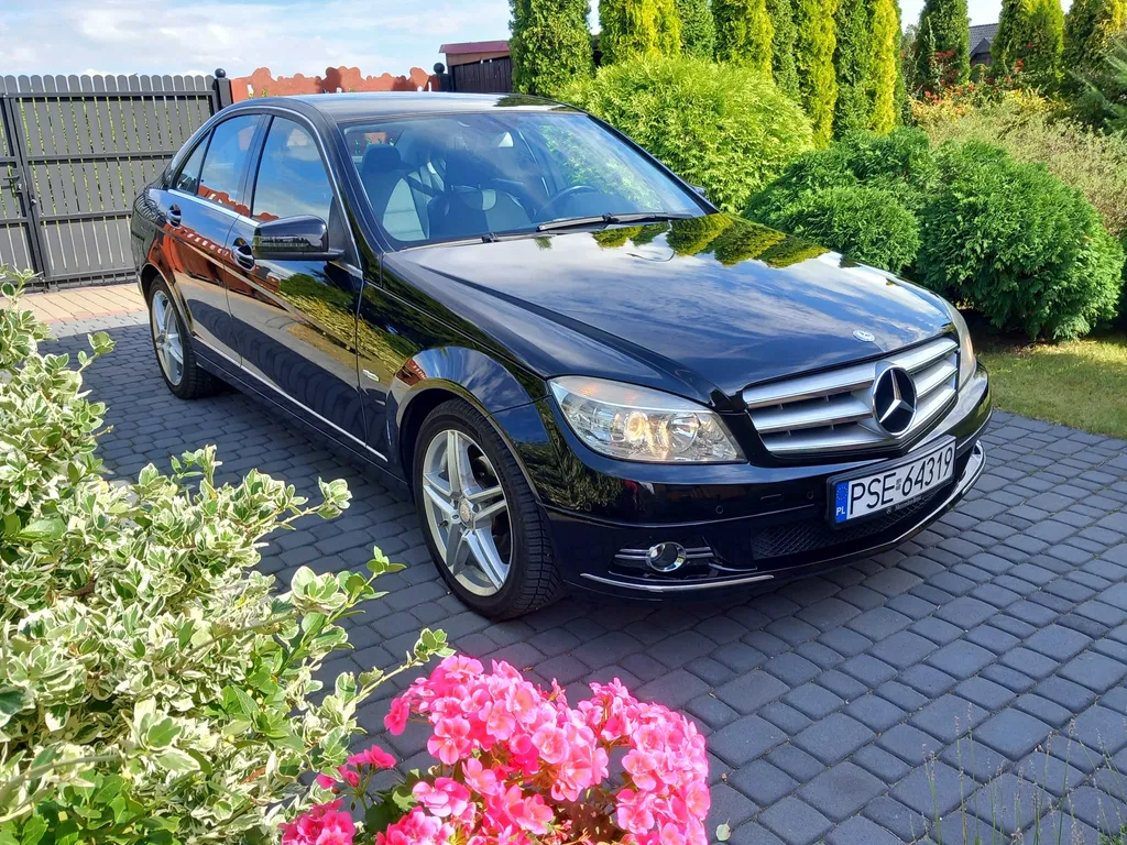 Zdjęcie: 2010 Mercedes-Benz C Klasa