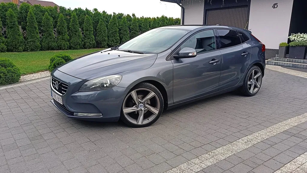 Zdjęcie: 2013 Volvo V40