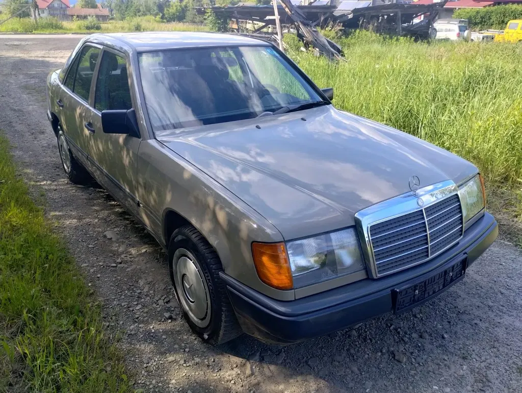 Zdjęcie: 1987 Mercedes-Benz W124