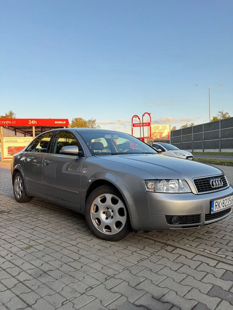 Zdjęcie: 2004 Audi A4Limousine