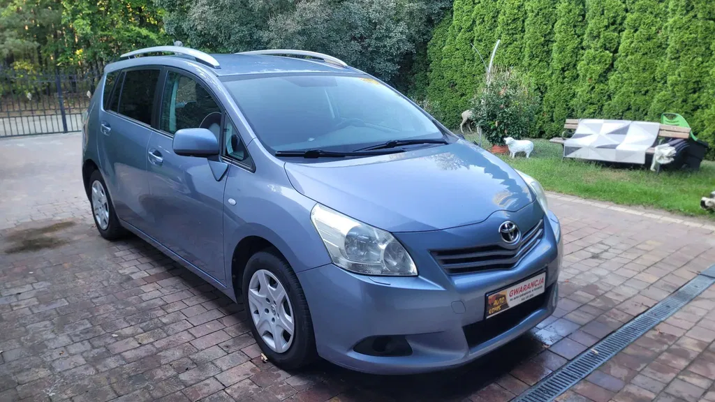 Zdjęcie: 2011 Toyota Verso