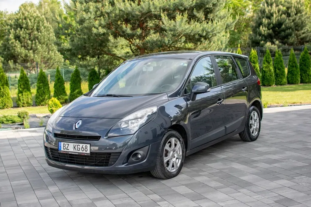 Zdjęcie: 2011 Renault Grand Scenic