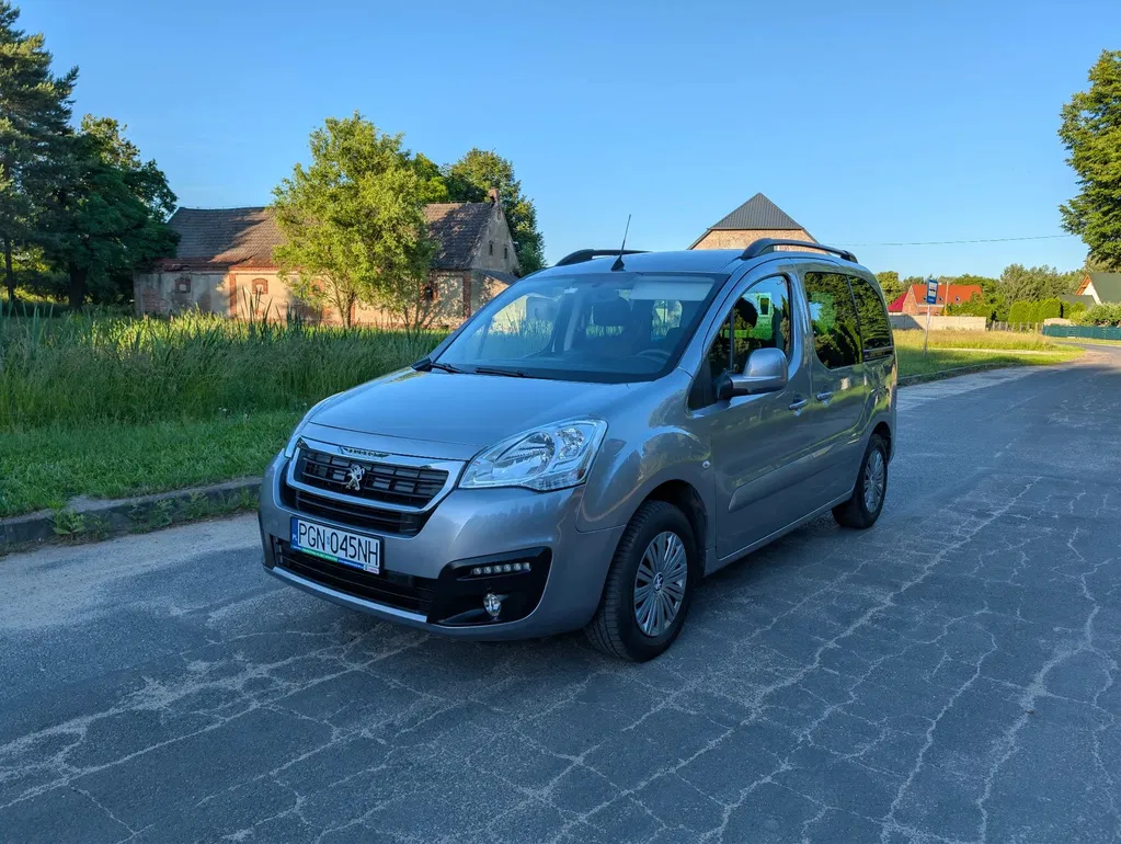 Zdjęcie: 2017 Peugeot Partner