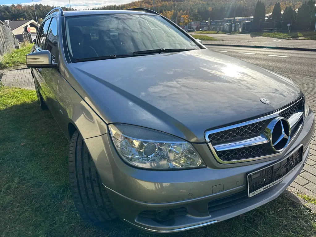 Zdjęcie: 2010 Mercedes-Benz C Klasa