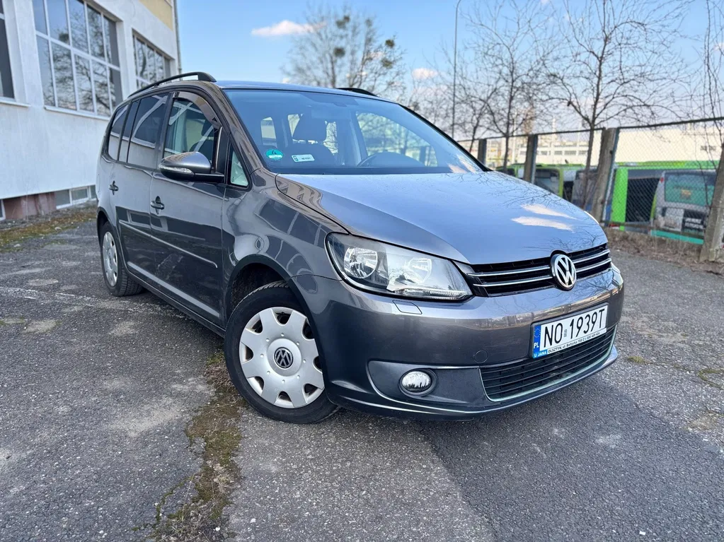 Zdjęcie: 2011 Volkswagen Touran