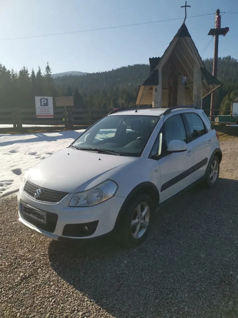 Zdjęcie: 2013 Suzuki SX4