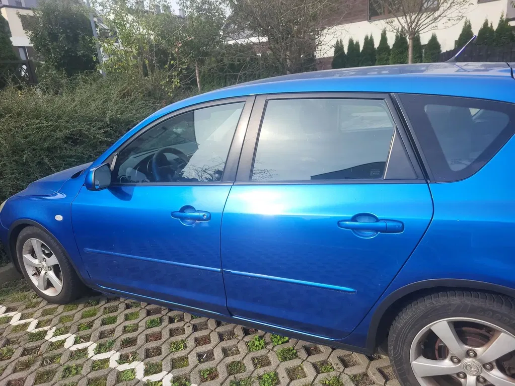 Zdjęcie: 2005 Mazda 3